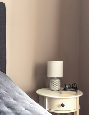 Fideli bordslampa grå/vit