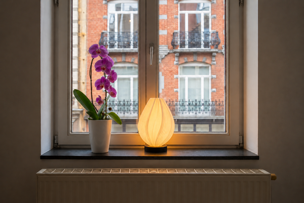 Flame bordslampa