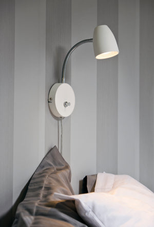 Sandnes vägglampa vit