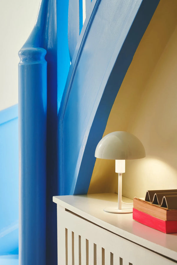 Ellen mini bordslampa vit
